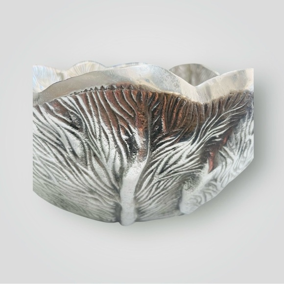 Pewter Salad Serving Bowl Lettuce Leaf Pattern Garden Cabbage Bowl Very Heavy! - Picture 8 of 9